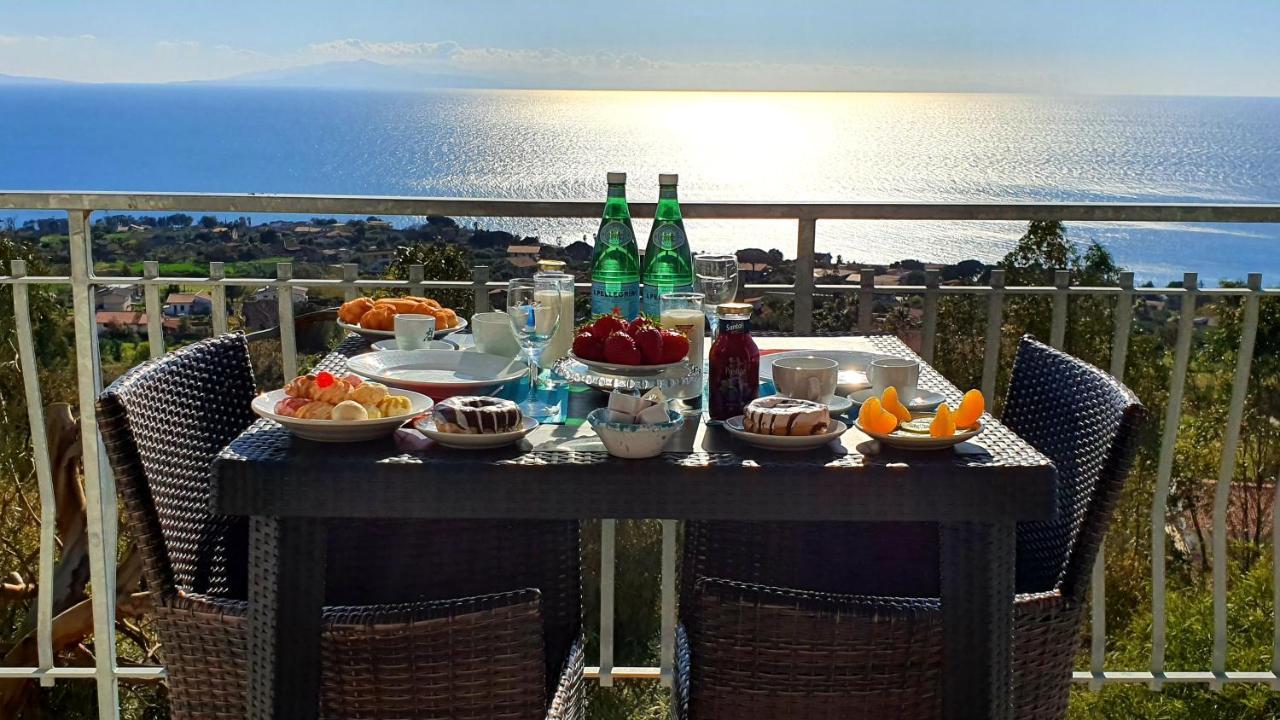Naturamare Apartments - Piscina Idromassaggio Con Vista Mare Aperta Fino Alle Ore 22-00 Capo Vaticano Exterior photo