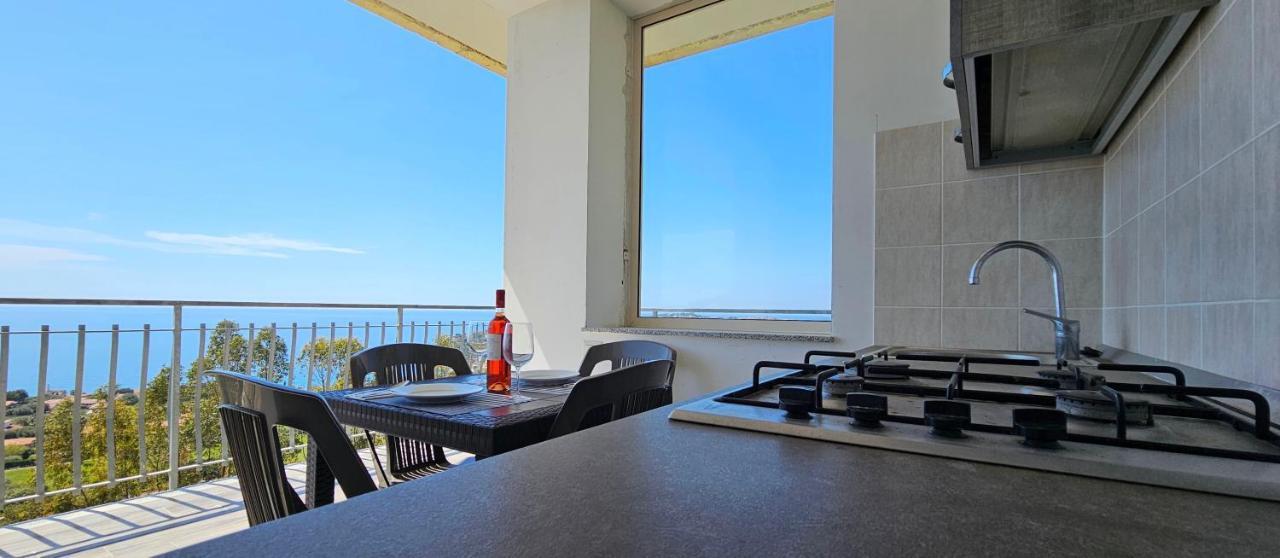Naturamare Apartments - Piscina Idromassaggio Con Vista Mare Aperta Fino Alle Ore 22-00 Capo Vaticano Exterior photo